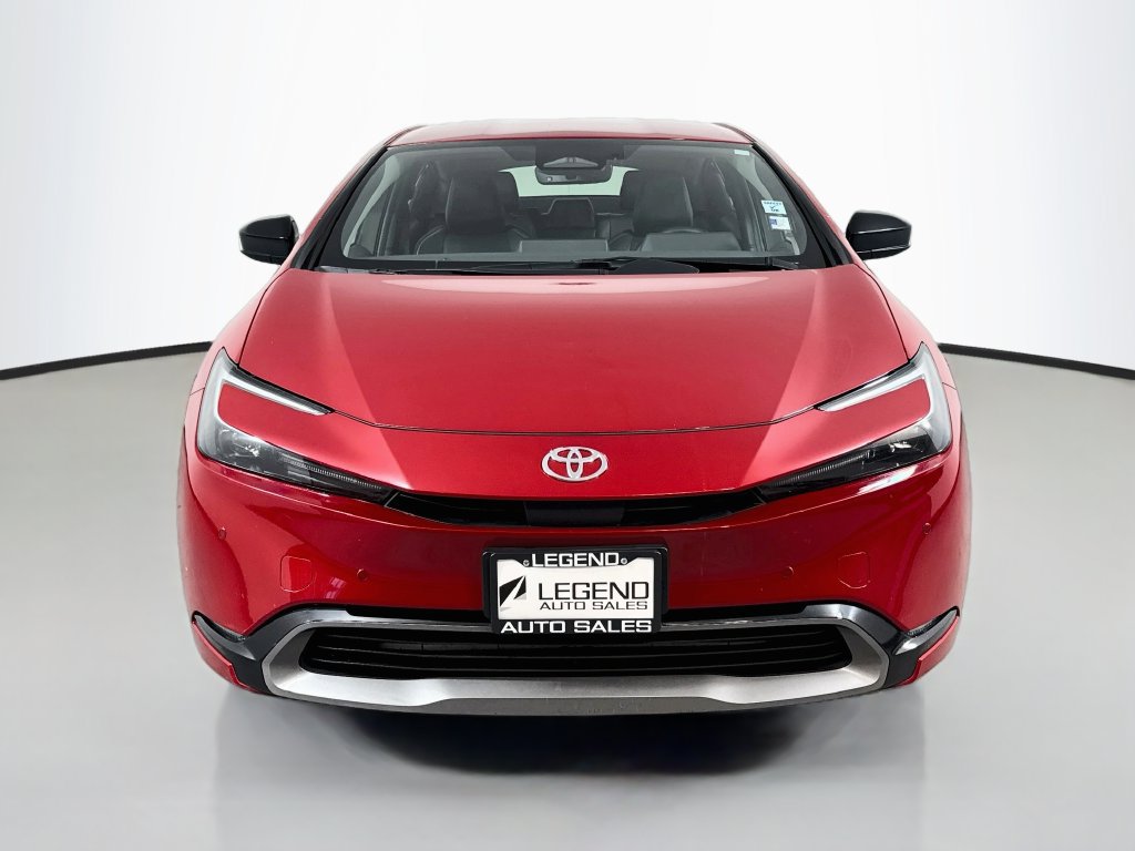 Used 2024 Toyota Prius XLE FWD image 2