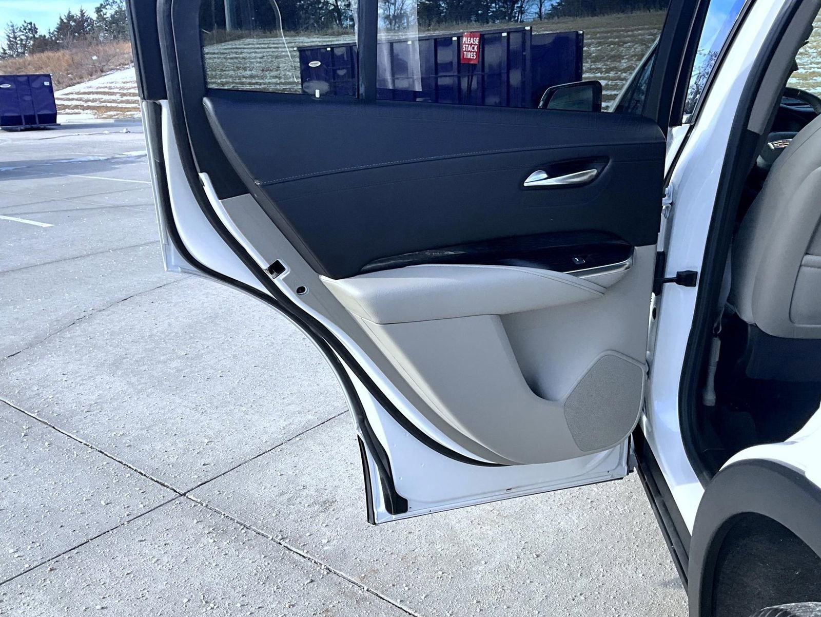 Used 2022 Cadillac XT4 Premium Luxury w/ Enhanced Visibility Package image 18