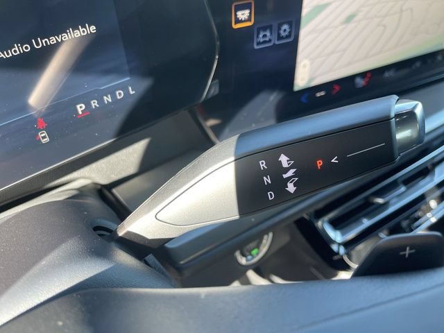 New 2026 Chevrolet Traverse LT w/ Driver Confidence Package AWD/4WD image 20
