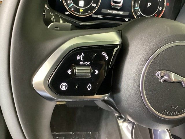 Certified 2025 Jaguar F-PACE R-Dynamic S image 22