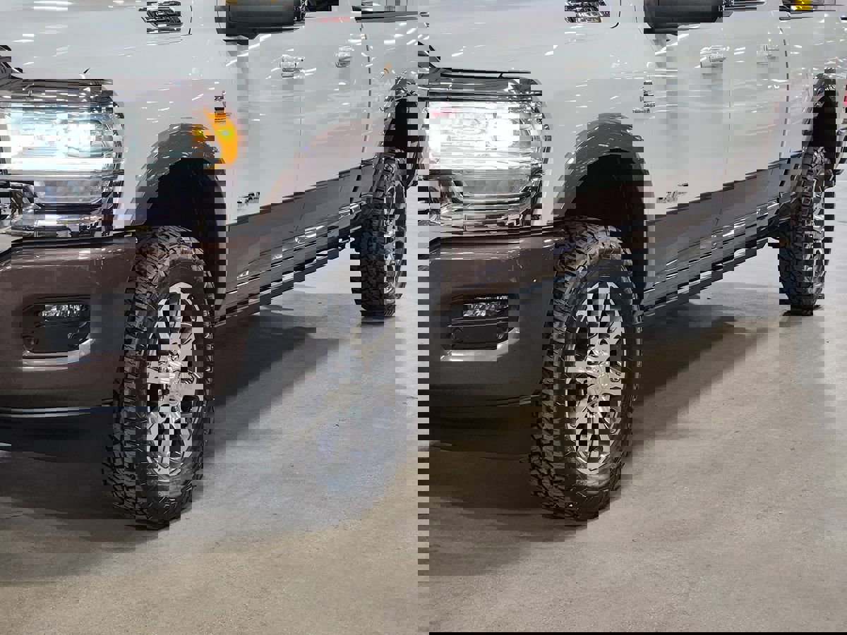 Used 2024 RAM 2500 Limited w/ Safety Group image 17