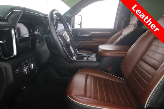 Used 2025 GMC Sierra 3500 Denali Ultimate AWD/4WD image 17