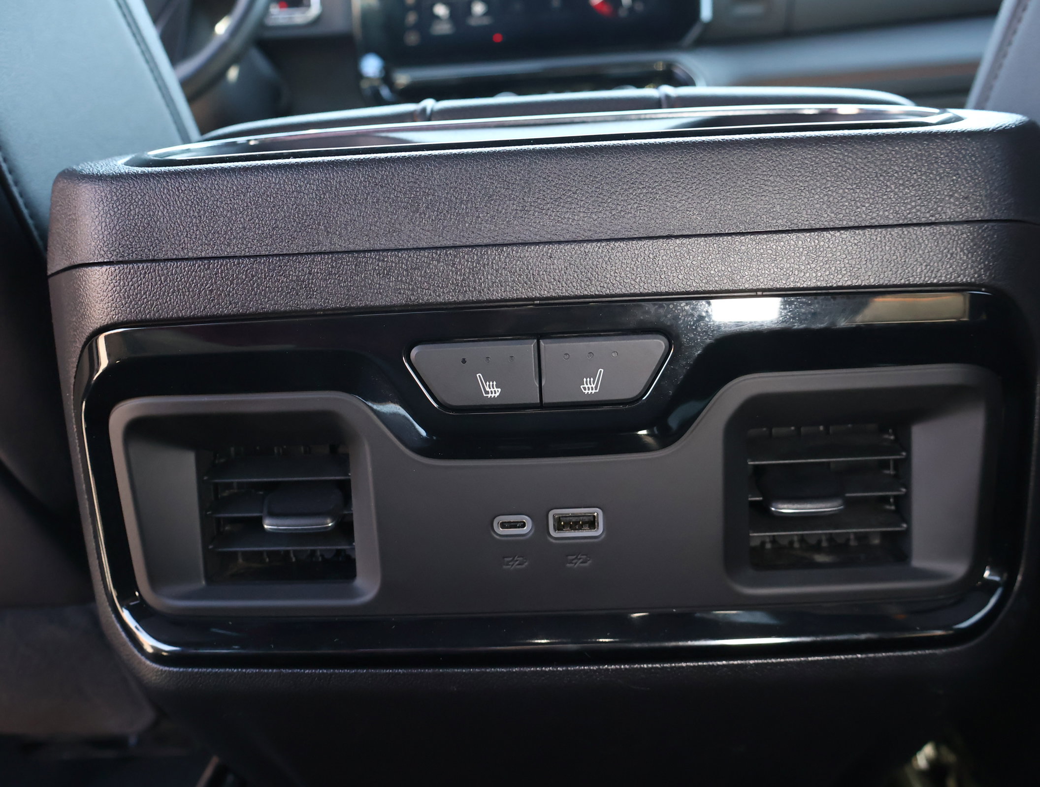 Used 2024 GMC Sierra 1500 AT4 w/ Technology Package image 29