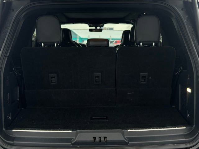 Used 2022 Lincoln Navigator Reserve image 9