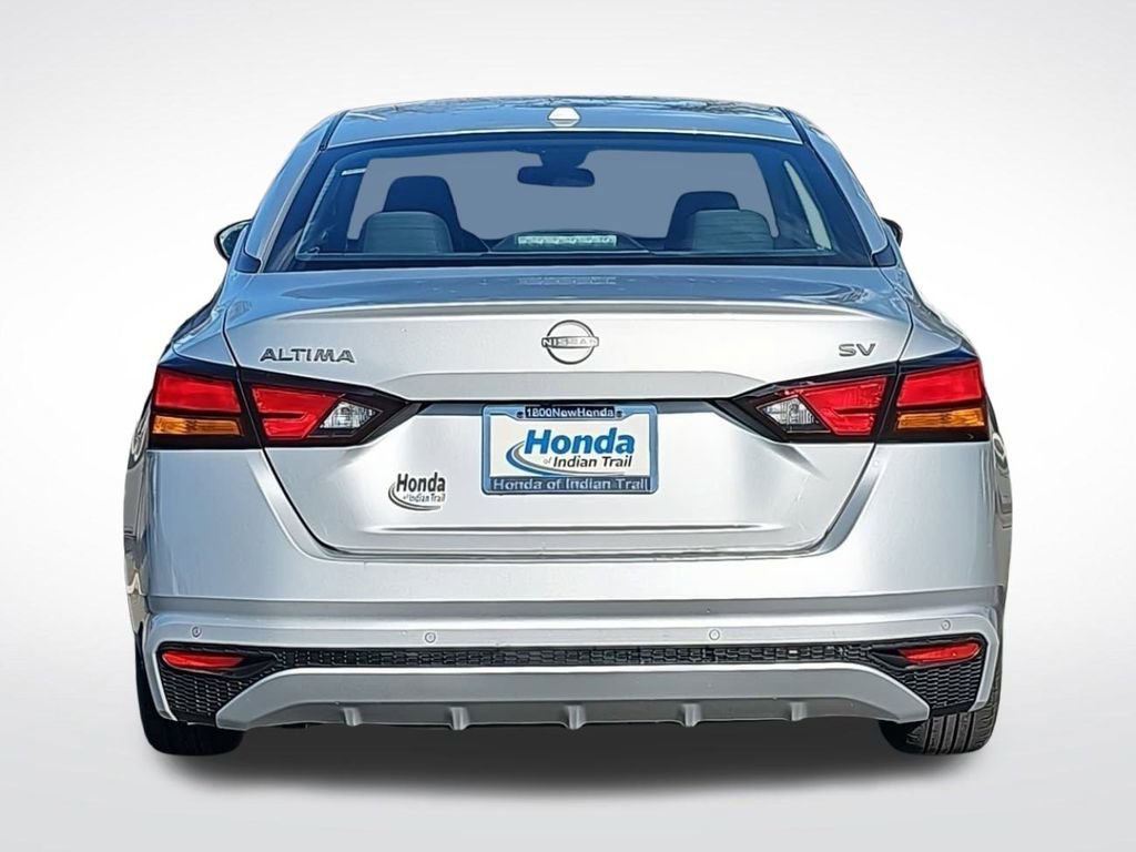 Used 2024 Nissan Altima 2.5 SV image 7