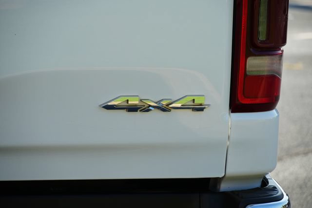 Used 2021 RAM 1500 4x4 Crew Cab image 7