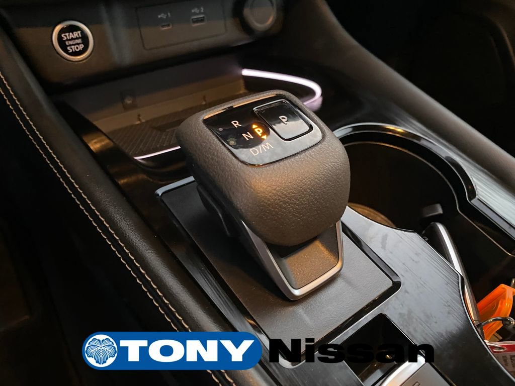 Used 2023 Nissan Rogue Platinum w/ Platinum Premium Package image 17