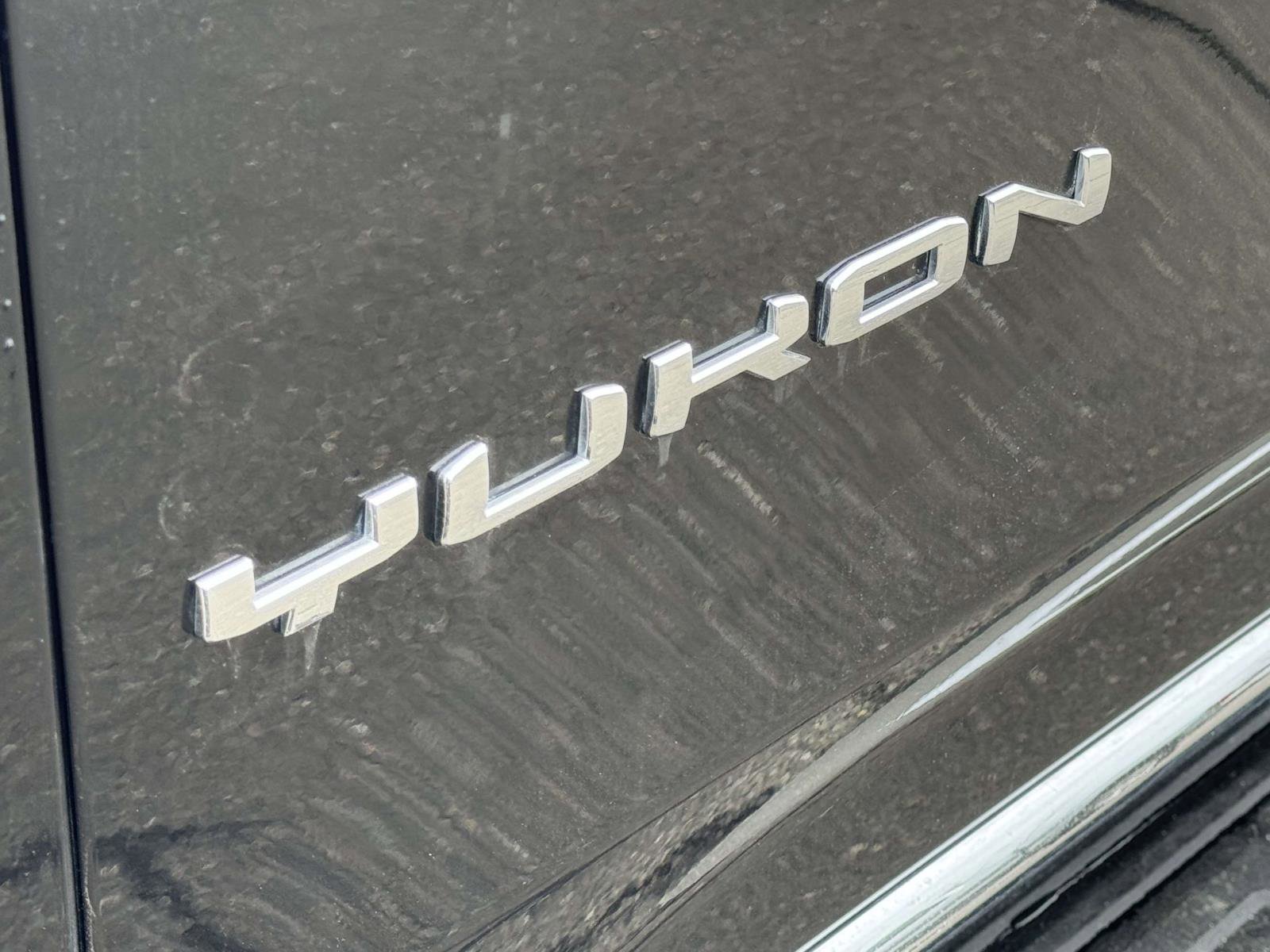 Used 2024 GMC Yukon SLT AWD/4WD image 11