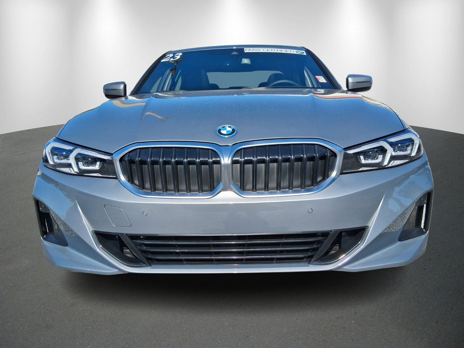 Certified 2023 BMW 330e xDrive w/ Premium Package image 2