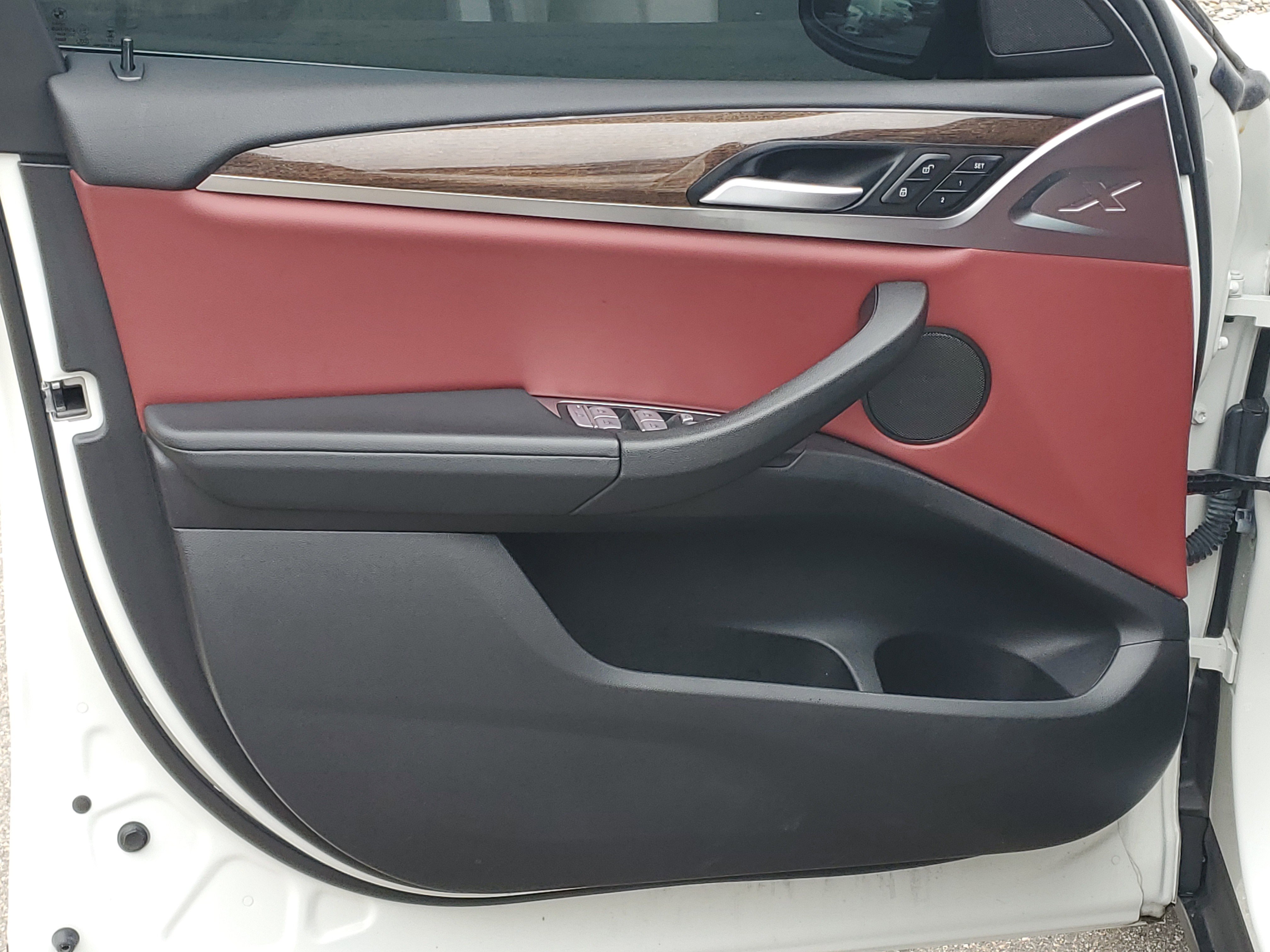 Used 2023 BMW X4 xDrive30i image 5