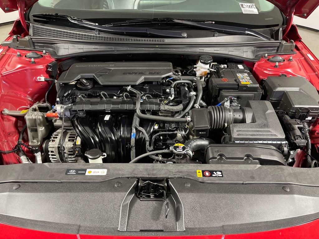 Certified 2024 Hyundai Elantra Limited image 9
