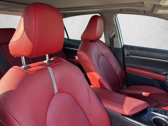 Used 2020 Toyota Camry XSE FWD image 13