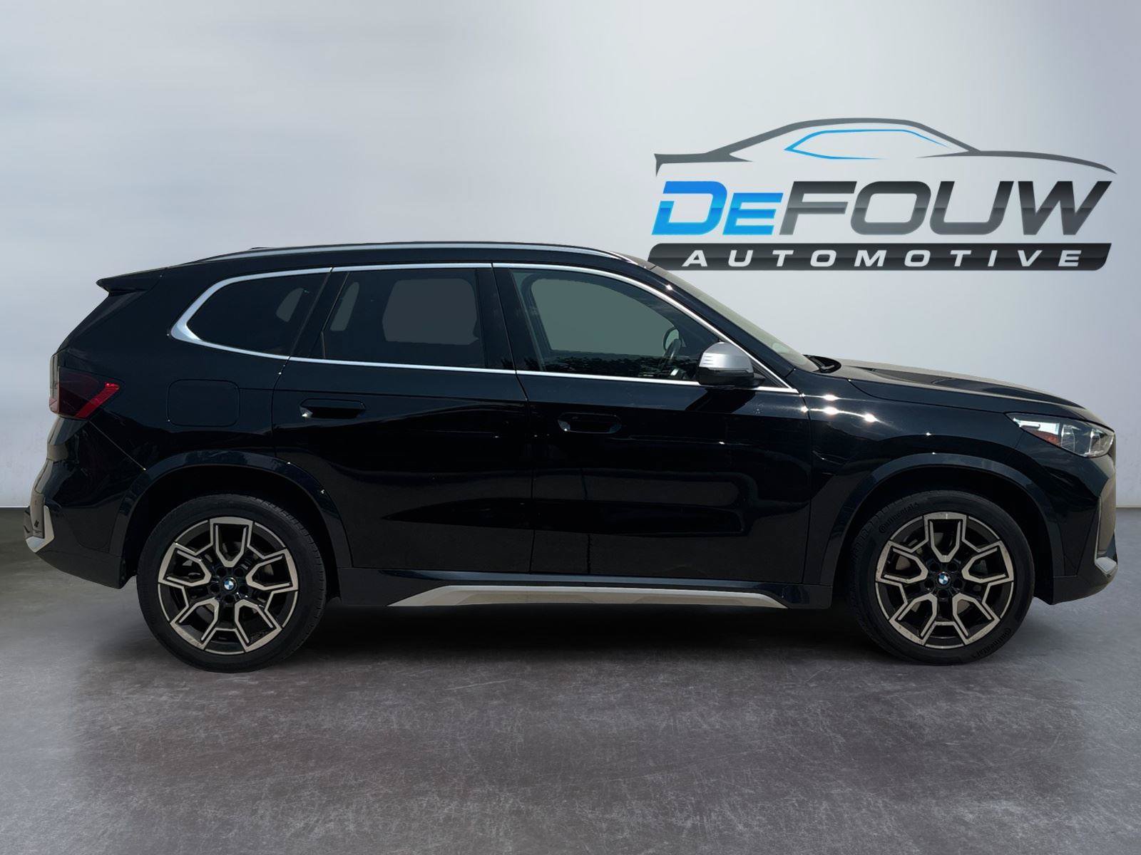Used 2023 BMW X1 xDrive28i w/ Convenience Package AWD/4WD image 2