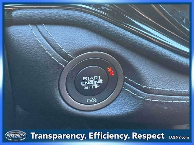 Used 2023 Dodge Durango SXT AWD/4WD image 25