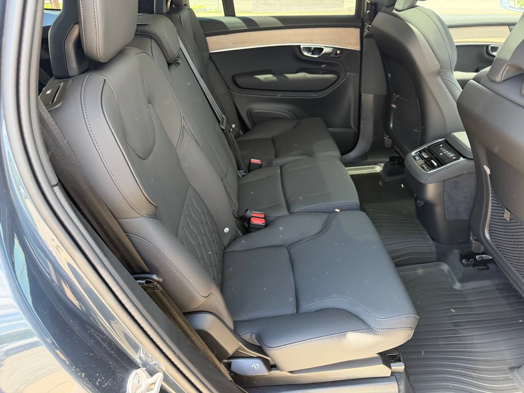 New 2026 Volvo XC90 B6 Plus w/ Protection Package Premier AWD/4WD image 11