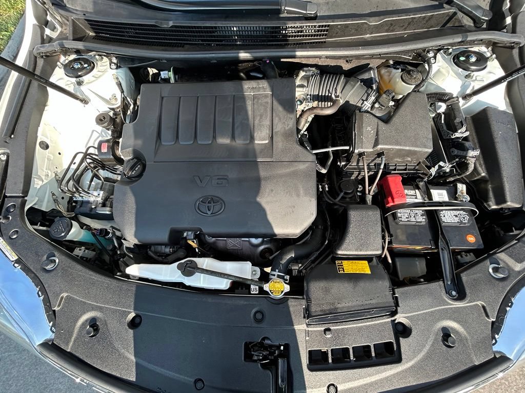 Used 2014 Toyota Avalon Limited FWD image 31