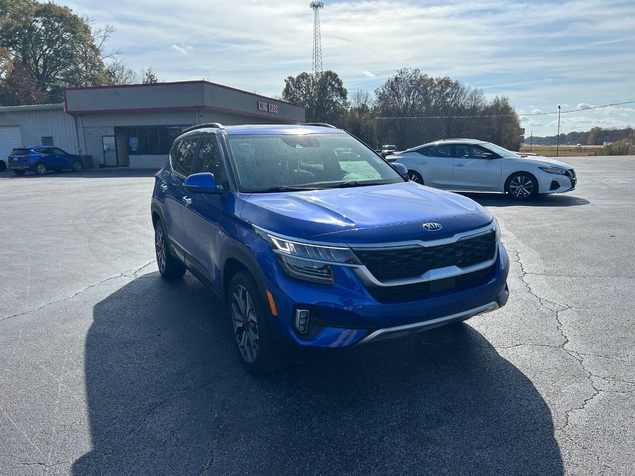 Used 2021 Kia Seltos SX w/ SX Sunroof Package AWD/4WD image 4
