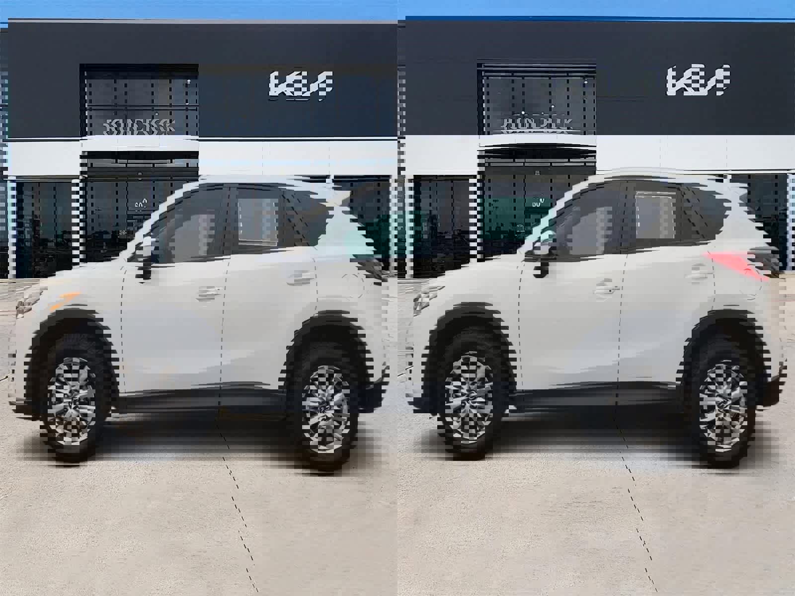 Used 2016 MAZDA CX-5 Touring image 4