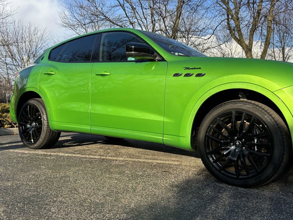 New 2023 Maserati Levante Modena image 10