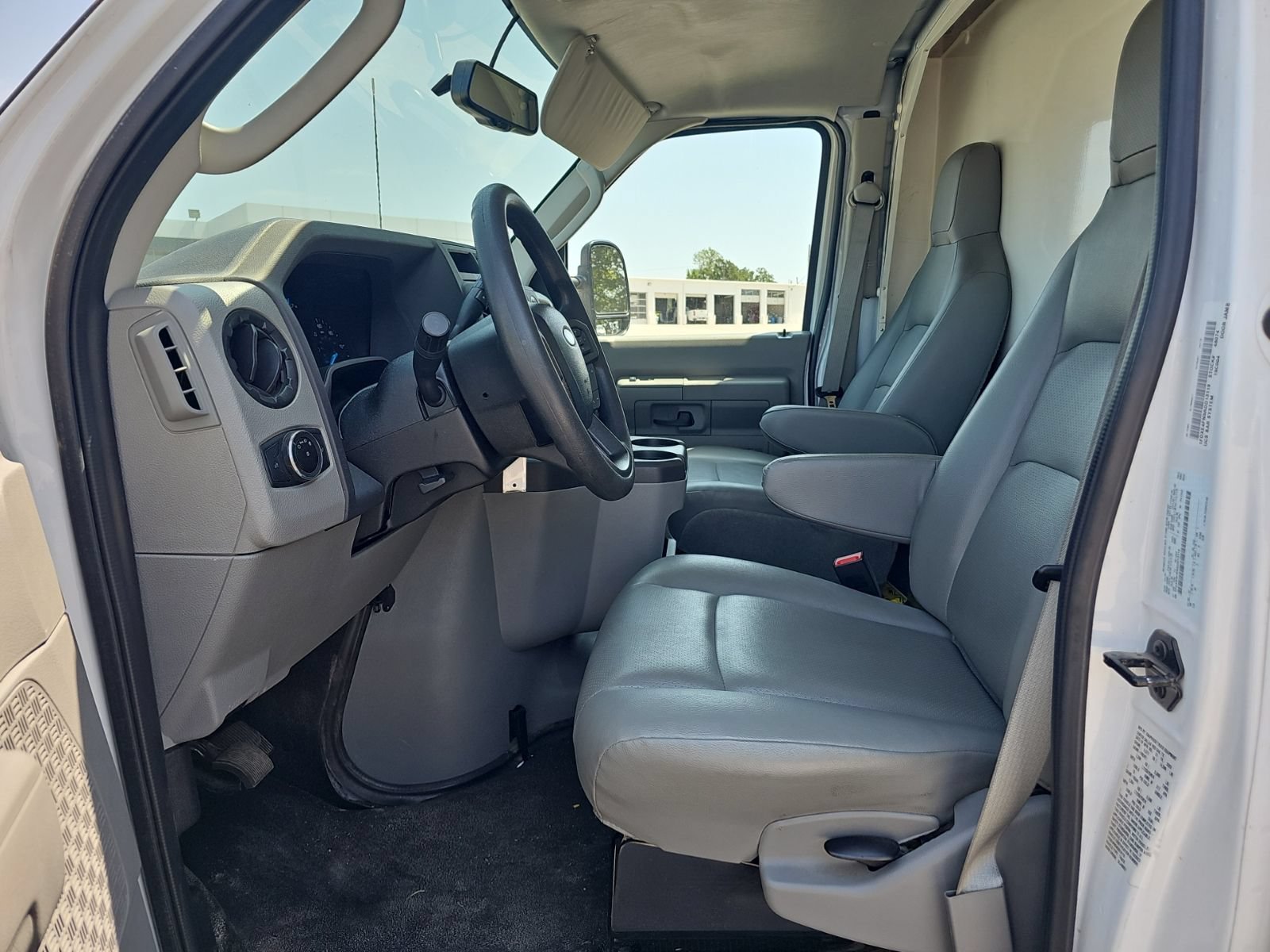 Used 2024 Ford E-450 and Econoline 450 Super Duty w/ Power Windows & Locks Group RWD image 12