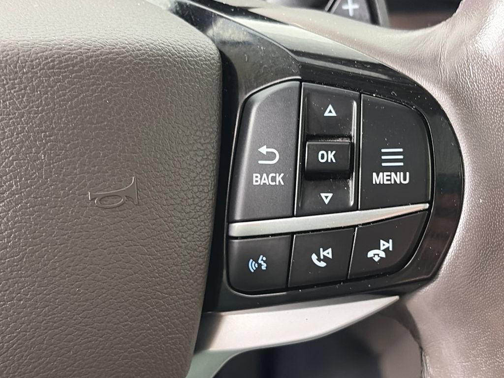 Certified 2021 Ford Explorer Platinum w/ Equipment Group 601A image 18