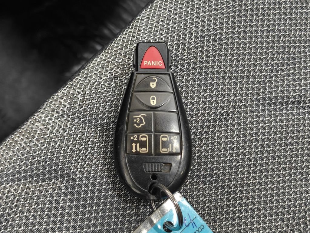 Used 2012 Dodge Grand Caravan SXT FWD image 12