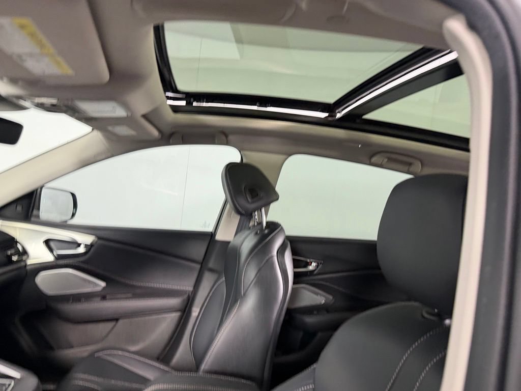 Used 2025 Acura RDX w/ Technology Package AWD/4WD image 24