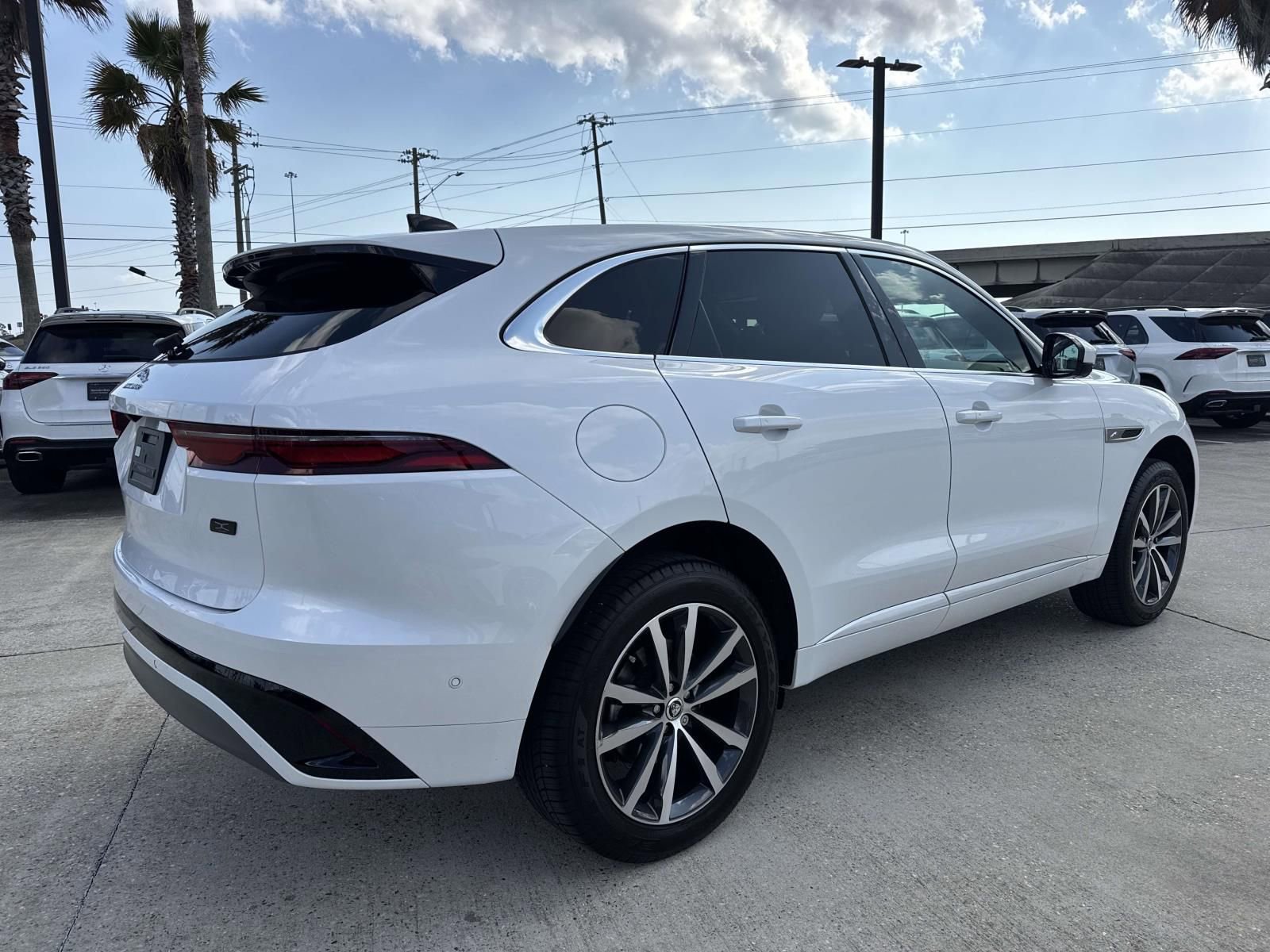Used 2026 Jaguar F-PACE R-Dynamic S image 5
