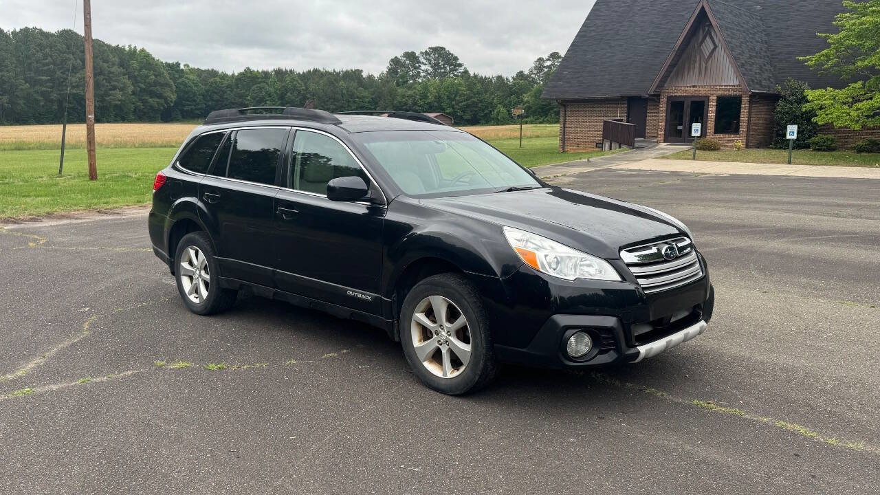 Used 2013 Subaru Outback 2.5i Limited AWD/4WD image 2