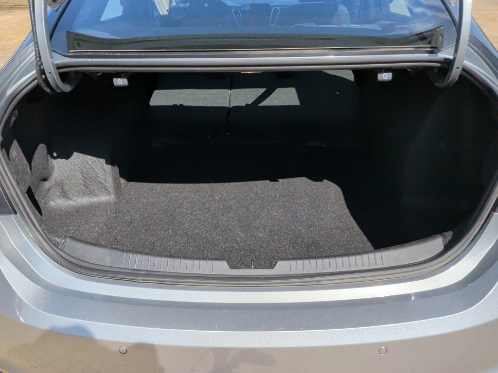 Used 2025 Chevrolet Malibu LT FWD image 38