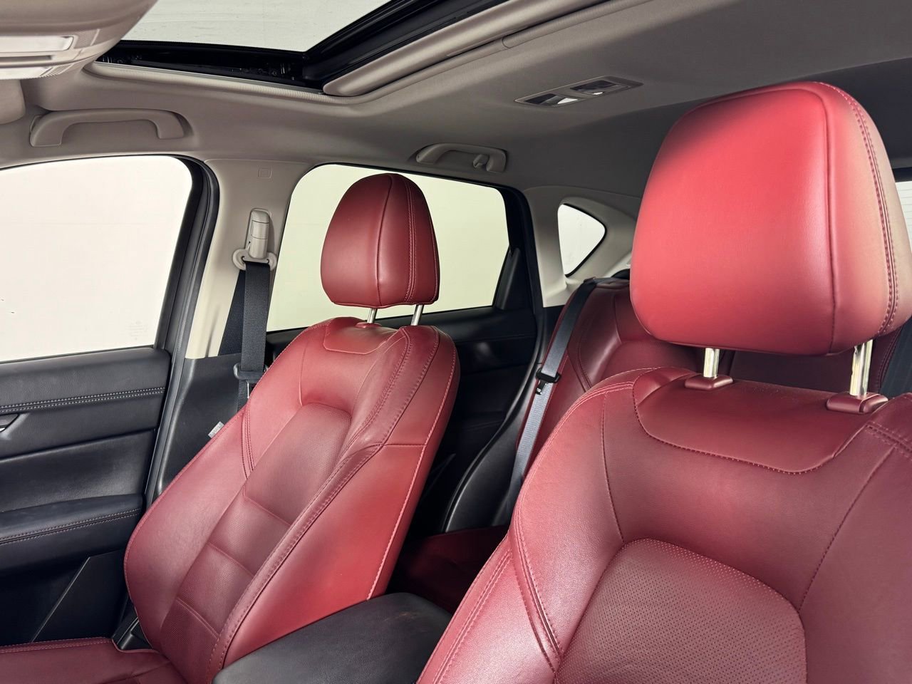 Used 2023 MAZDA CX-5 Carbon Edition image 3