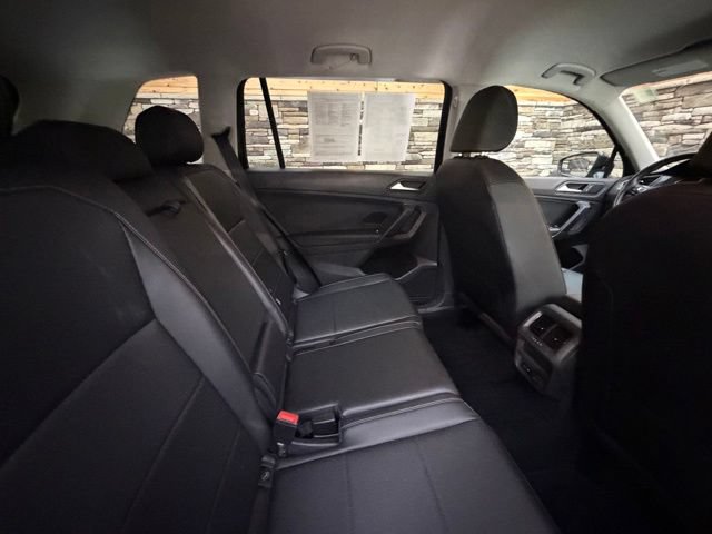 Used 2019 Volkswagen Tiguan SE AWD/4WD image 33