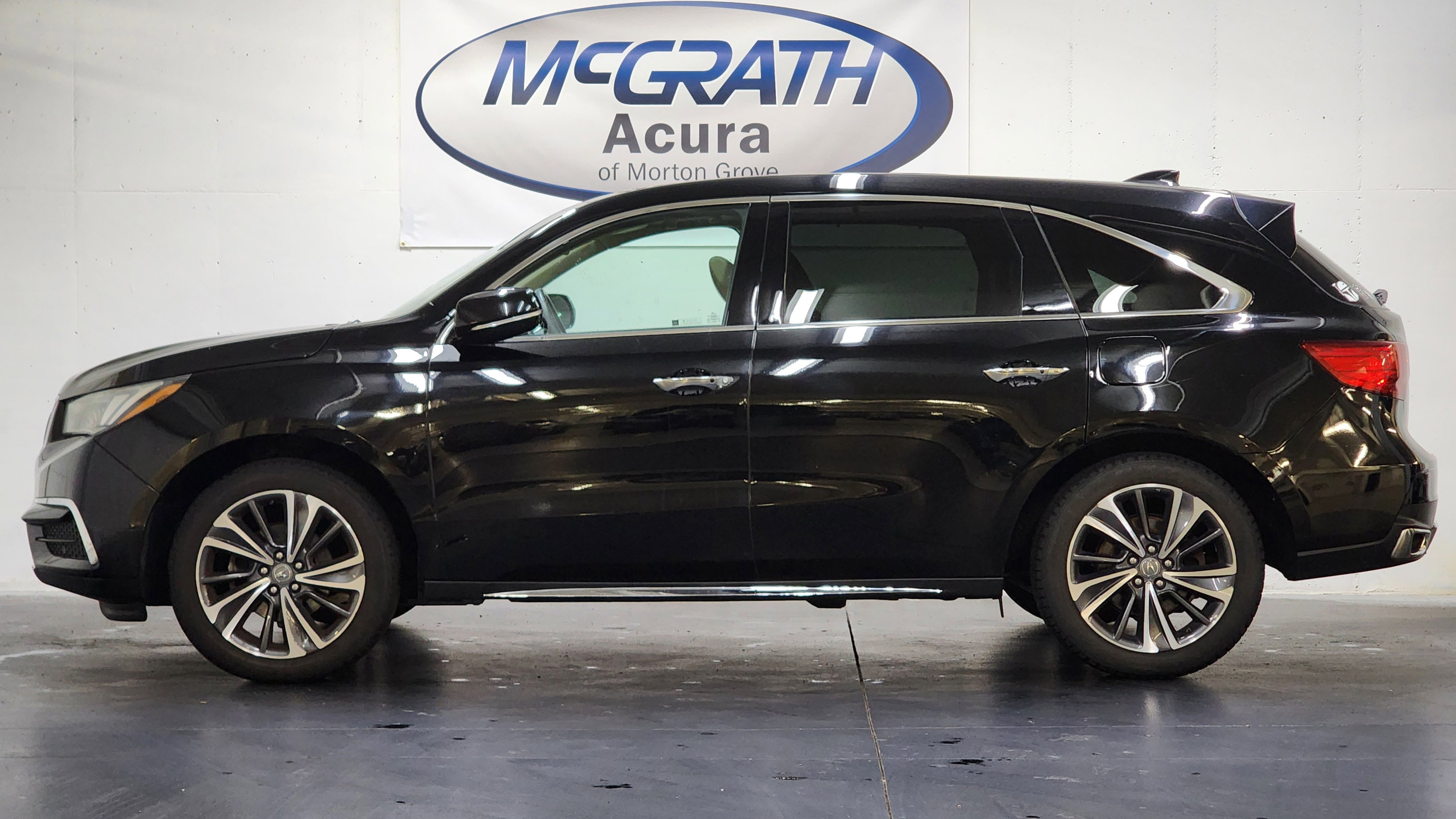 Used 2019 Acura MDX w/ Technology & Entertainment image 8