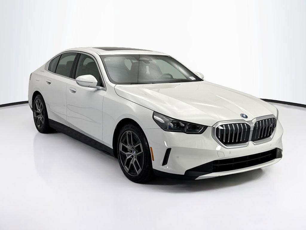 Certified 2026 BMW i5 eDrive40 w/ Premium Package RWD image 3
