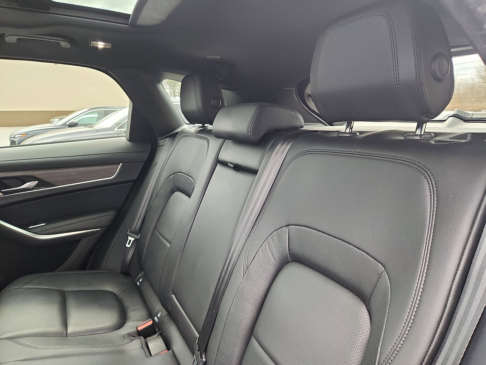 Used 2023 Jaguar F-PACE S AWD/4WD image 26