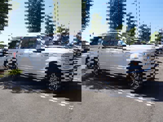 Certified 2017 Ford F150 Lariat w/ Trailer Tow Package AWD/4WD image 4