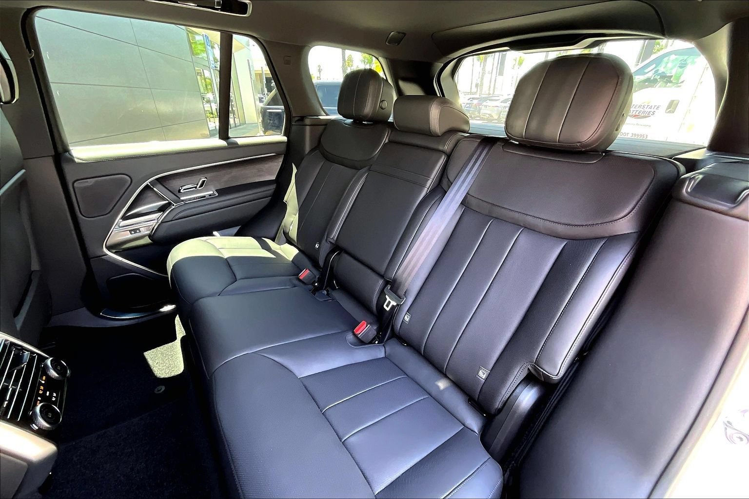 New 2026 Land Rover Range Rover SE AWD/4WD image 10