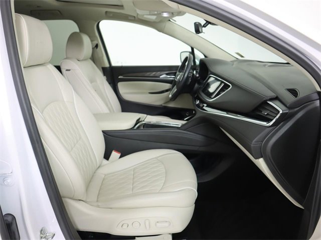 Used 2022 Buick Enclave Avenir w/ Avenir Technology Package image 13