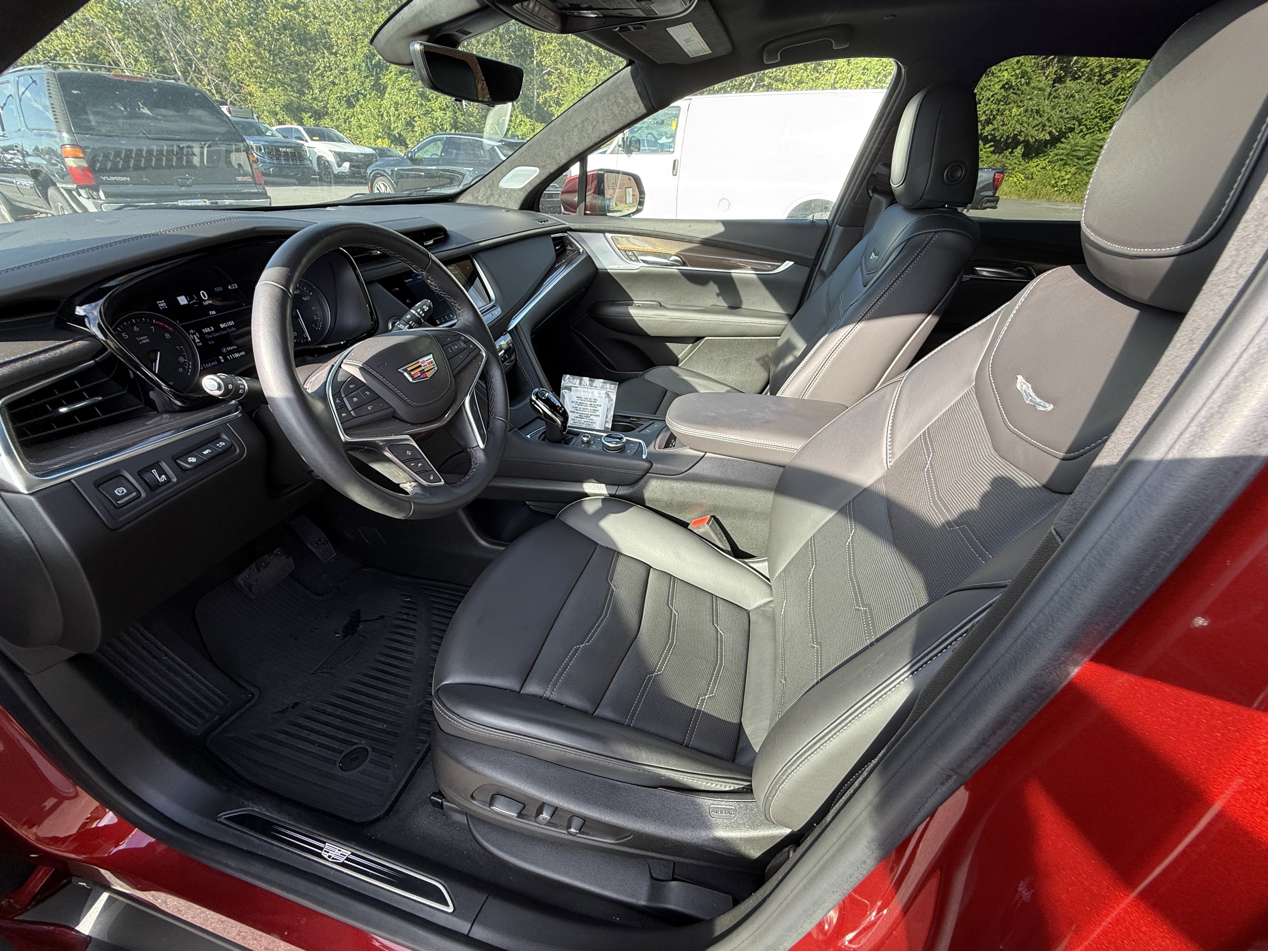 Used 2024 Cadillac XT5 Premium Luxury w/ Platinum Package image 5