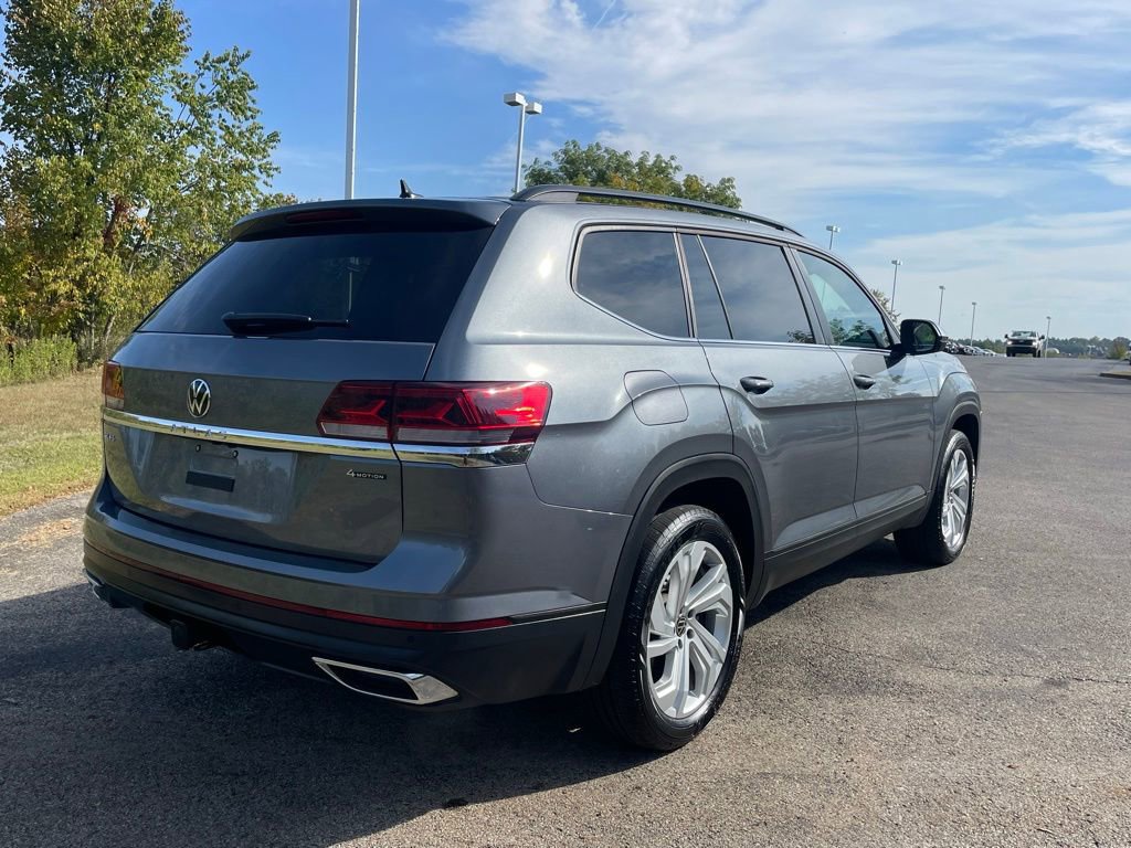 Used 2023 Volkswagen Atlas SE image 3
