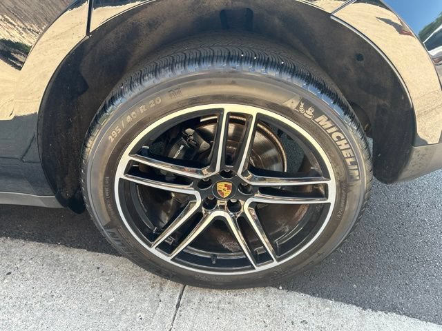 Used 2021 Porsche Macan AWD/4WD image 39