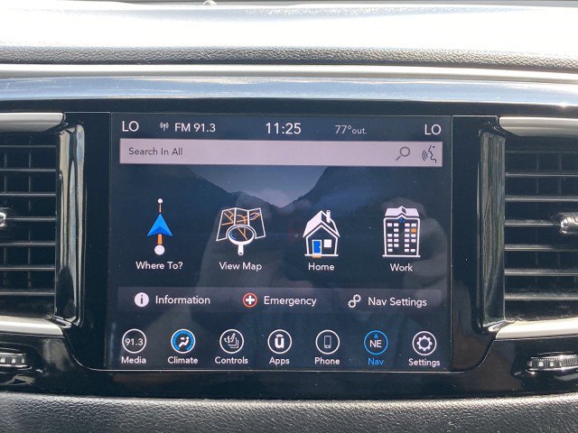 Used 2020 Chrysler Pacifica Touring w/ Advanced Safetytec Group FWD image 15