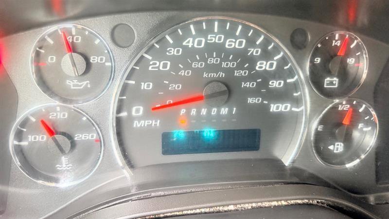 Used 2011 Chevrolet Express 2500 RWD image 13