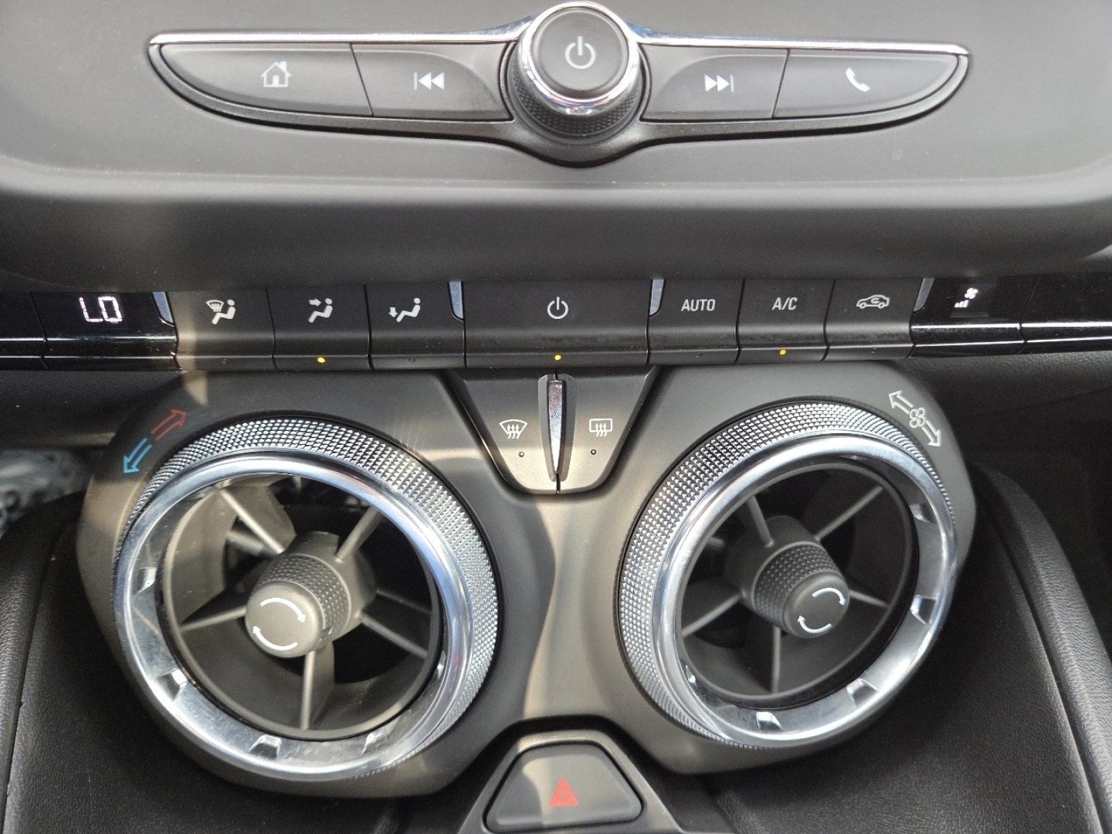 Used 2018 Chevrolet Camaro LT image 30