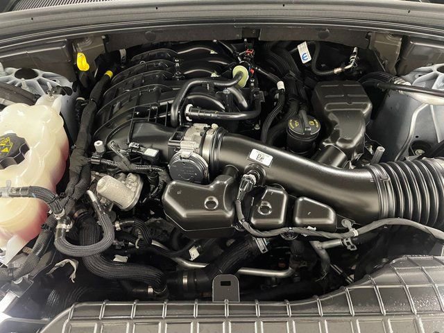 Used 2024 Jeep Grand Cherokee Altitude image 27