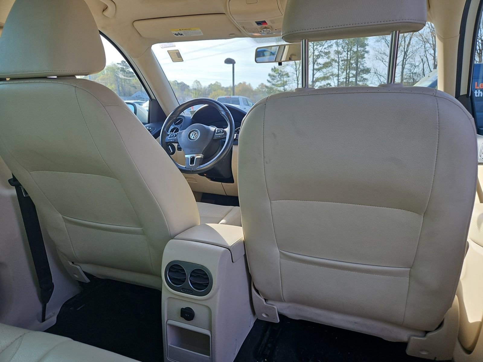 Used 2015 Volkswagen Tiguan SEL image 18