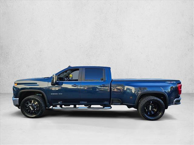 Used 2022 Chevrolet Silverado 3500 LT w/ Convenience Package image 8