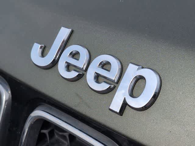Used 2018 Jeep Compass Limited AWD/4WD image 12