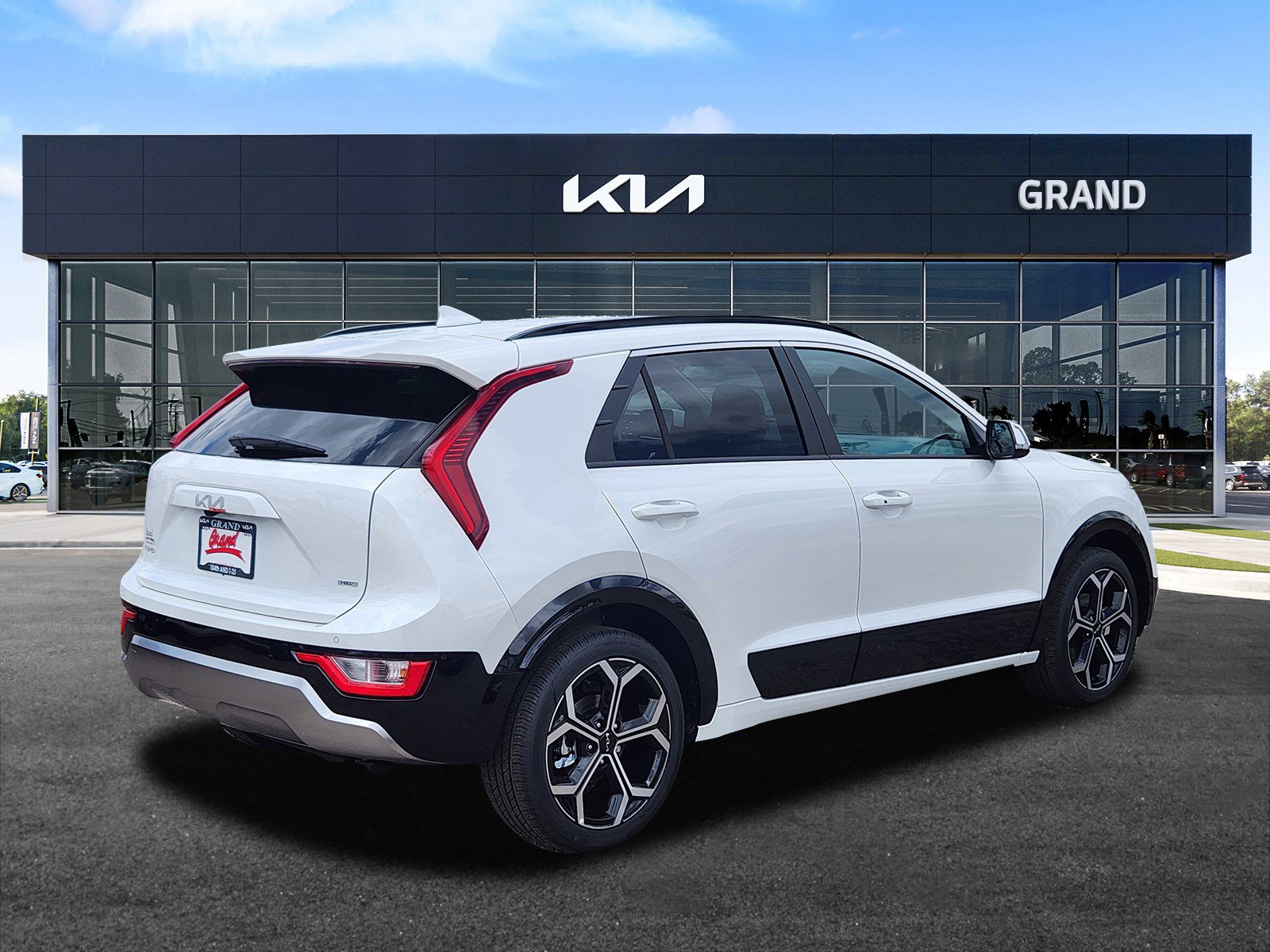 New 2025 Kia Niro EX Touring image 27