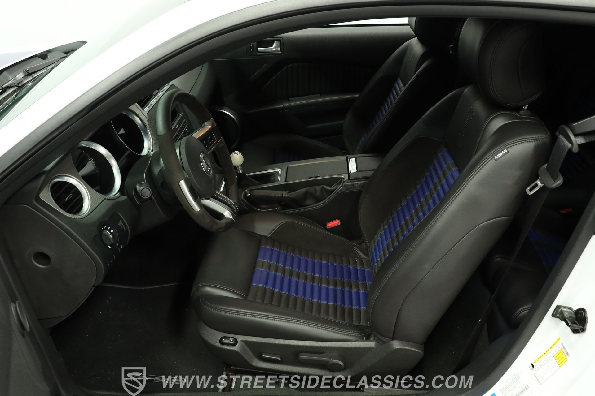 Used 2014 Ford Mustang Shelby GT500 RWD image 35